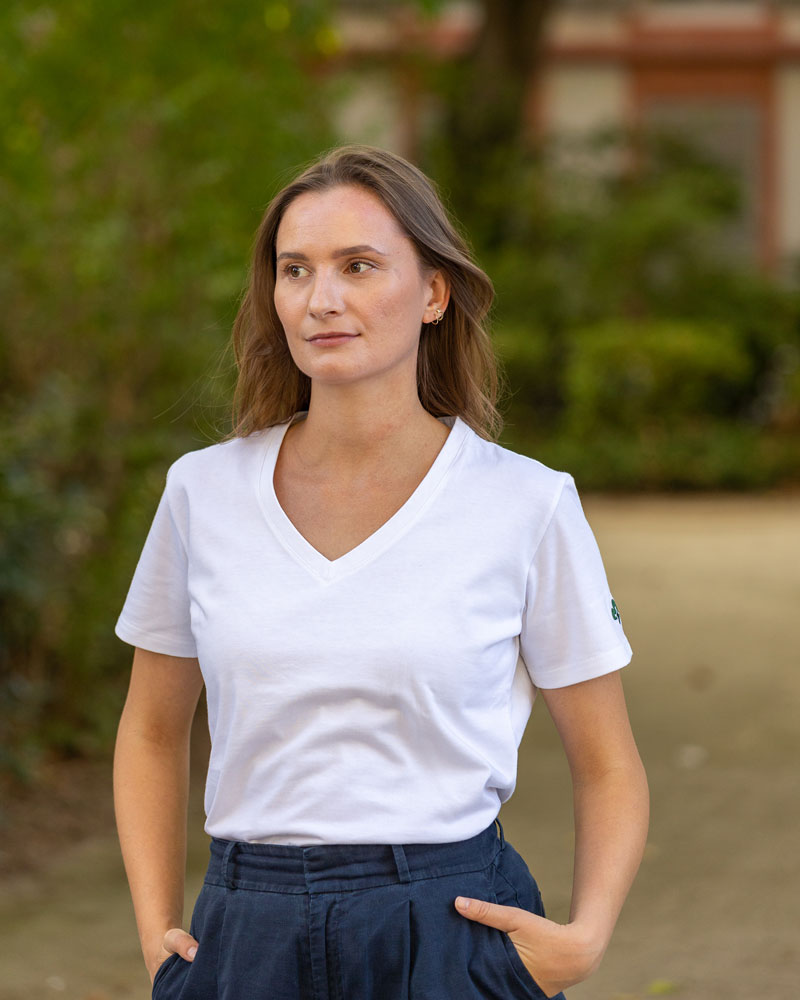 T-shirt col V blanc en coton bio lourd pour femme vue de face